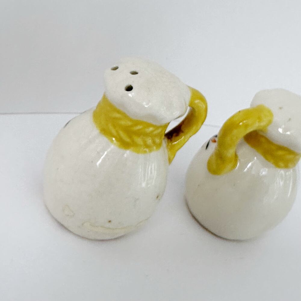 Handpainted Satchel Salt And Pepper Shakers 1950s - Picture 3 of 6